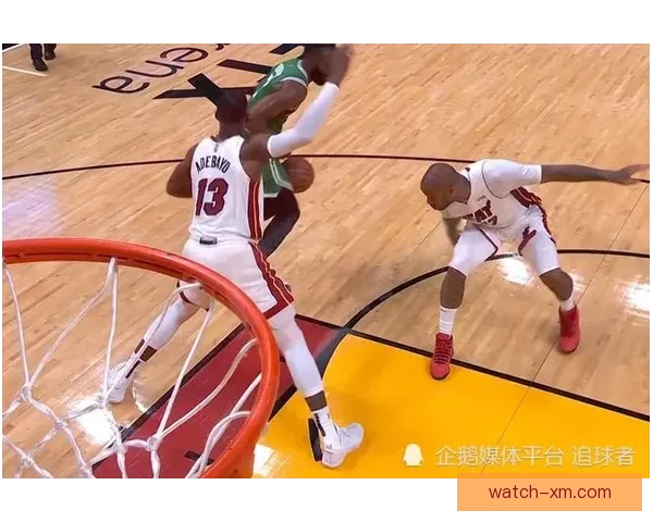 愿无大碍古德温倒地拼抢受压伤退场返回更衣室接受紧急治疗情况引关注